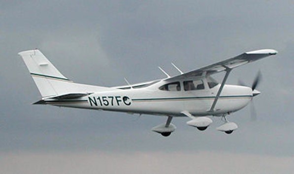 Single-engine airplane in flight