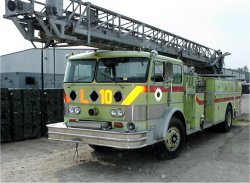 Photo: Fire engine with ladder